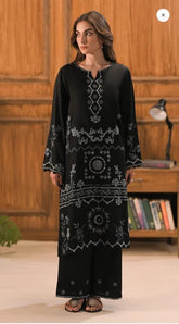 Sapphire-Inspired Embroidered 2PC Lawn Suit – Premium Summer Collection 01