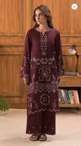 Sapphire-Inspired Embroidered 2PC Lawn Suit – Premium Summer Collection 02